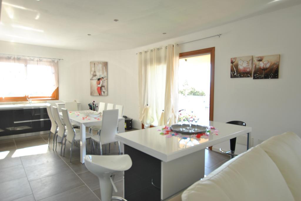 Luxury Penthouse, Olbia Apartment ภายนอก รูปภาพ