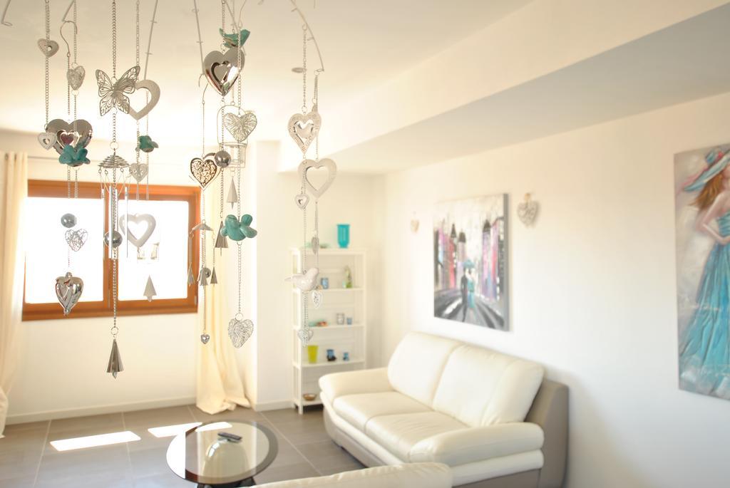 Luxury Penthouse, Olbia Apartment ภายนอก รูปภาพ