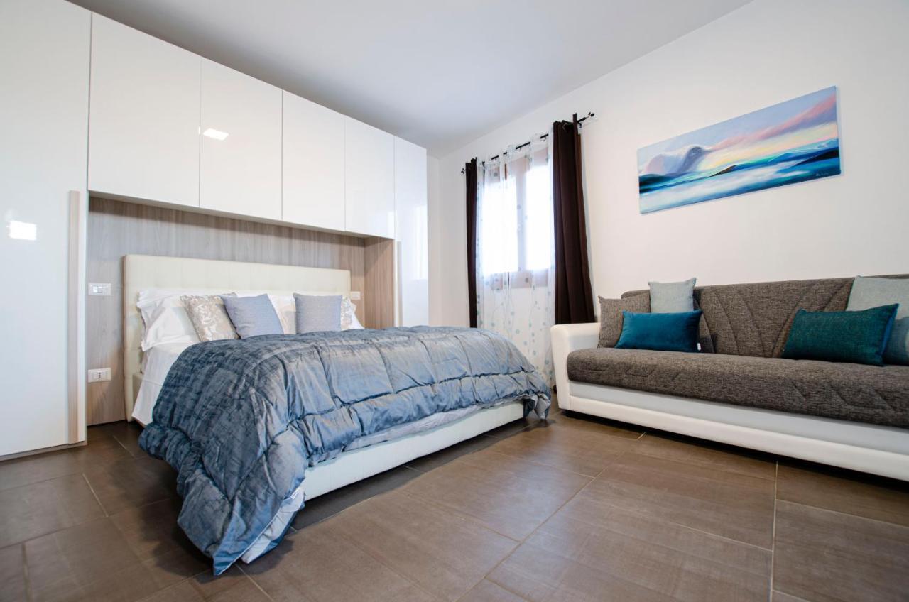 Luxury Penthouse, Olbia Apartment ภายนอก รูปภาพ