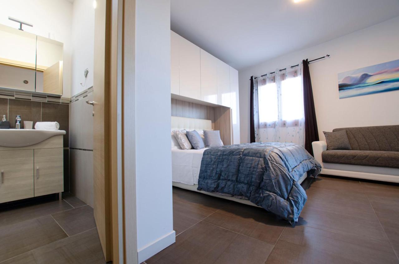 Luxury Penthouse, Olbia Apartment ภายนอก รูปภาพ